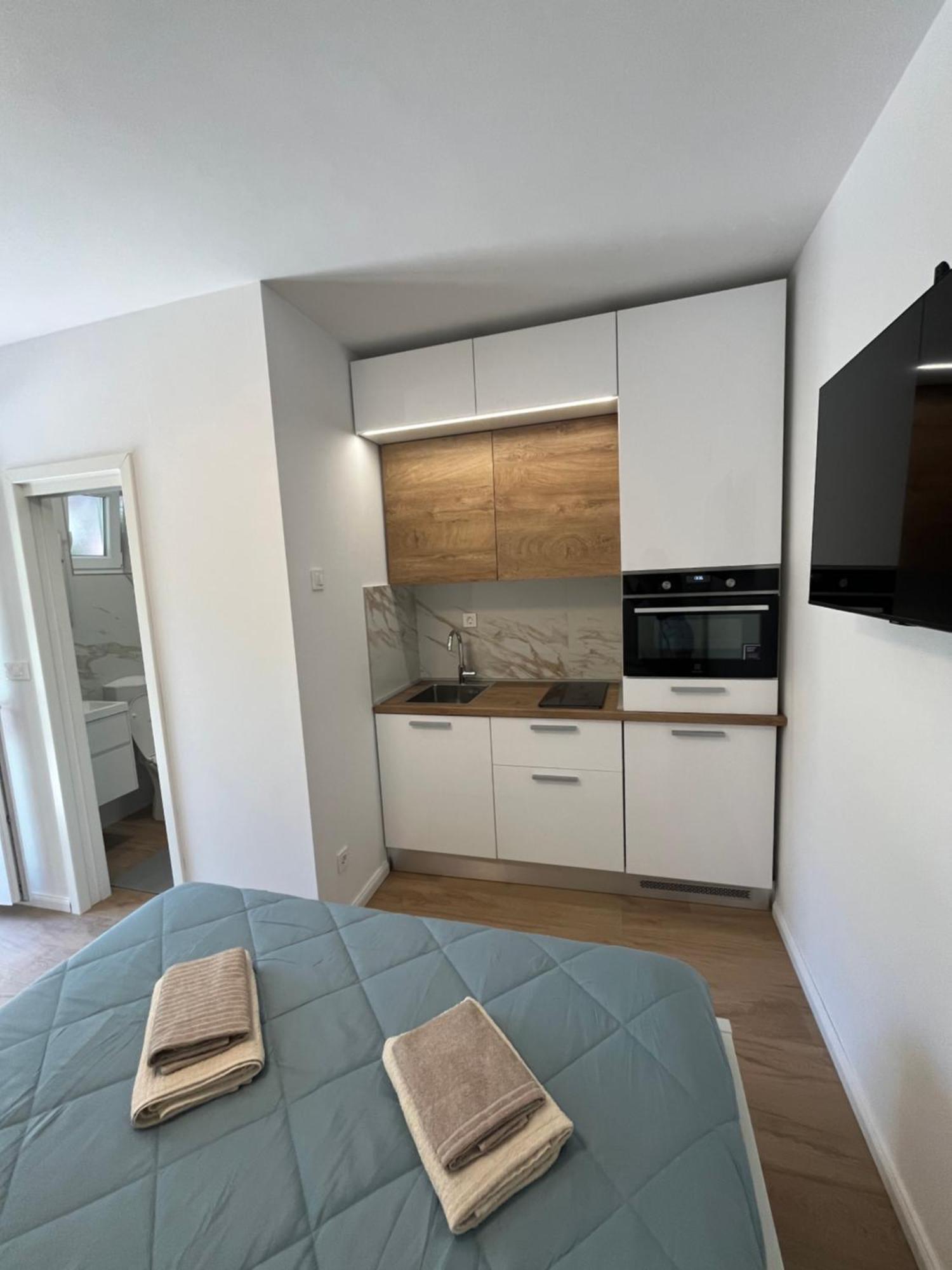 Green Oasis For Two, 30 Meters From Sea Apartment Zadar Exterior photo